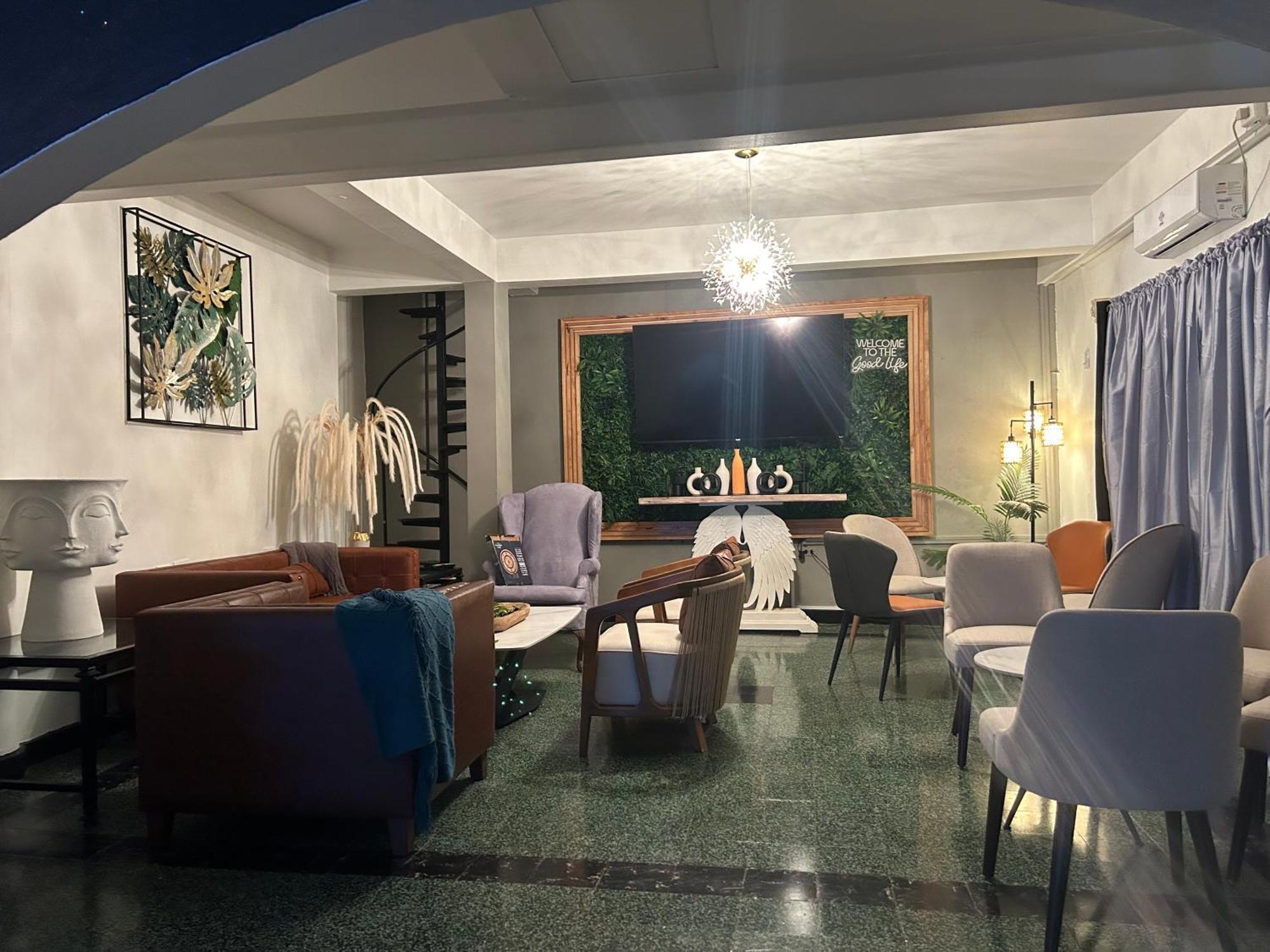 The Royal Nest Trinidad Bed & Breakfast Diego Martin Ngoại thất bức ảnh