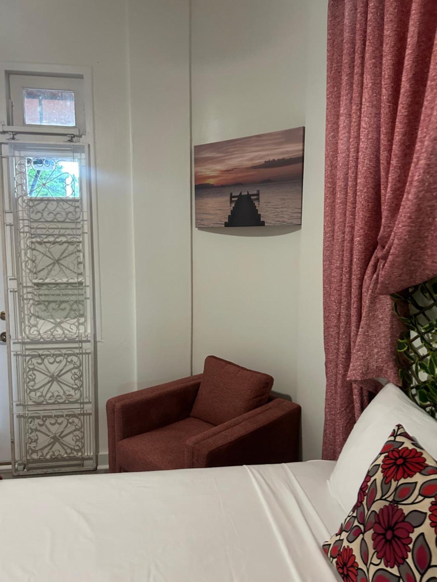 The Royal Nest Trinidad Bed & Breakfast Diego Martin Ngoại thất bức ảnh