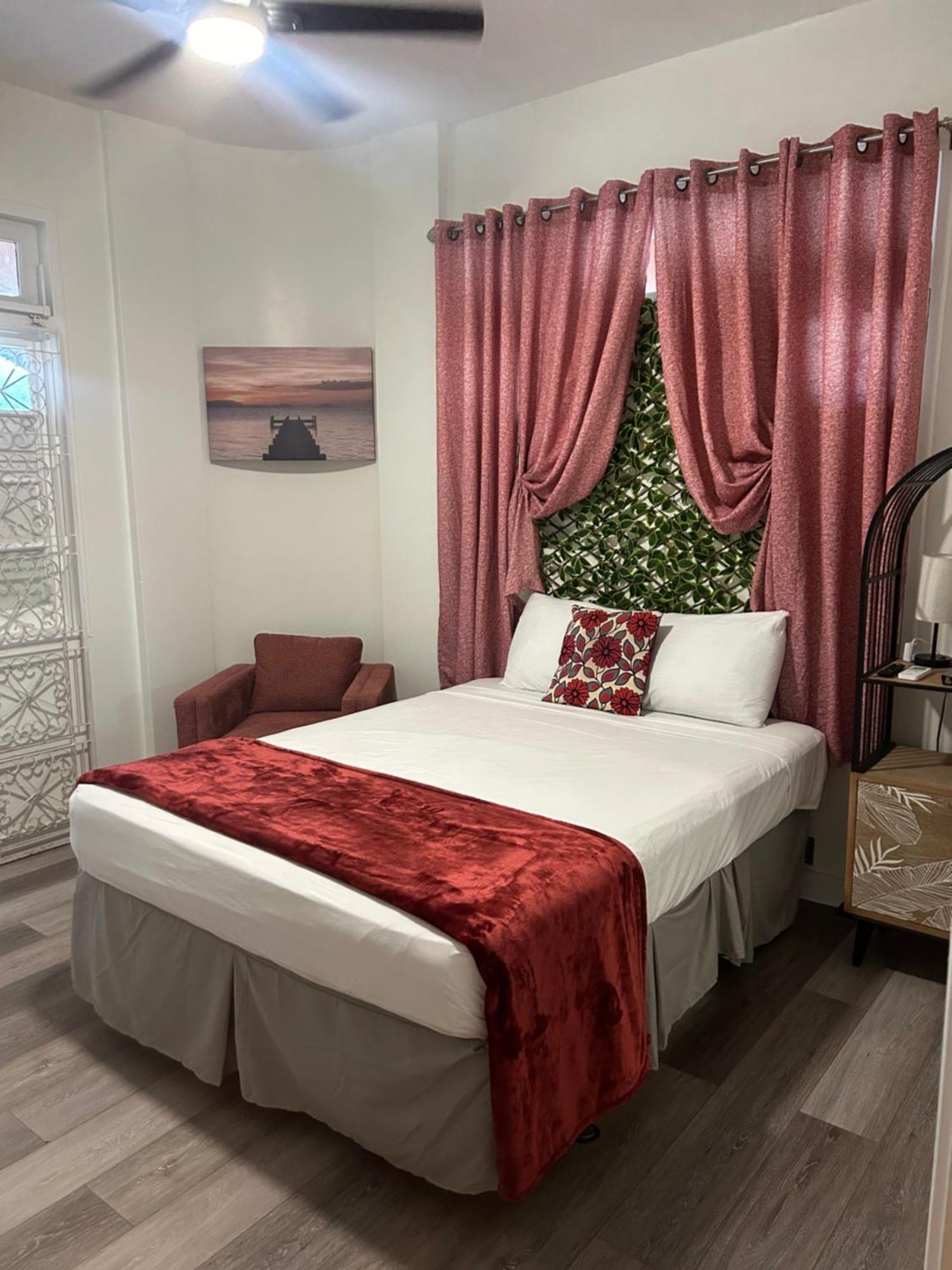 The Royal Nest Trinidad Bed & Breakfast Diego Martin Ngoại thất bức ảnh